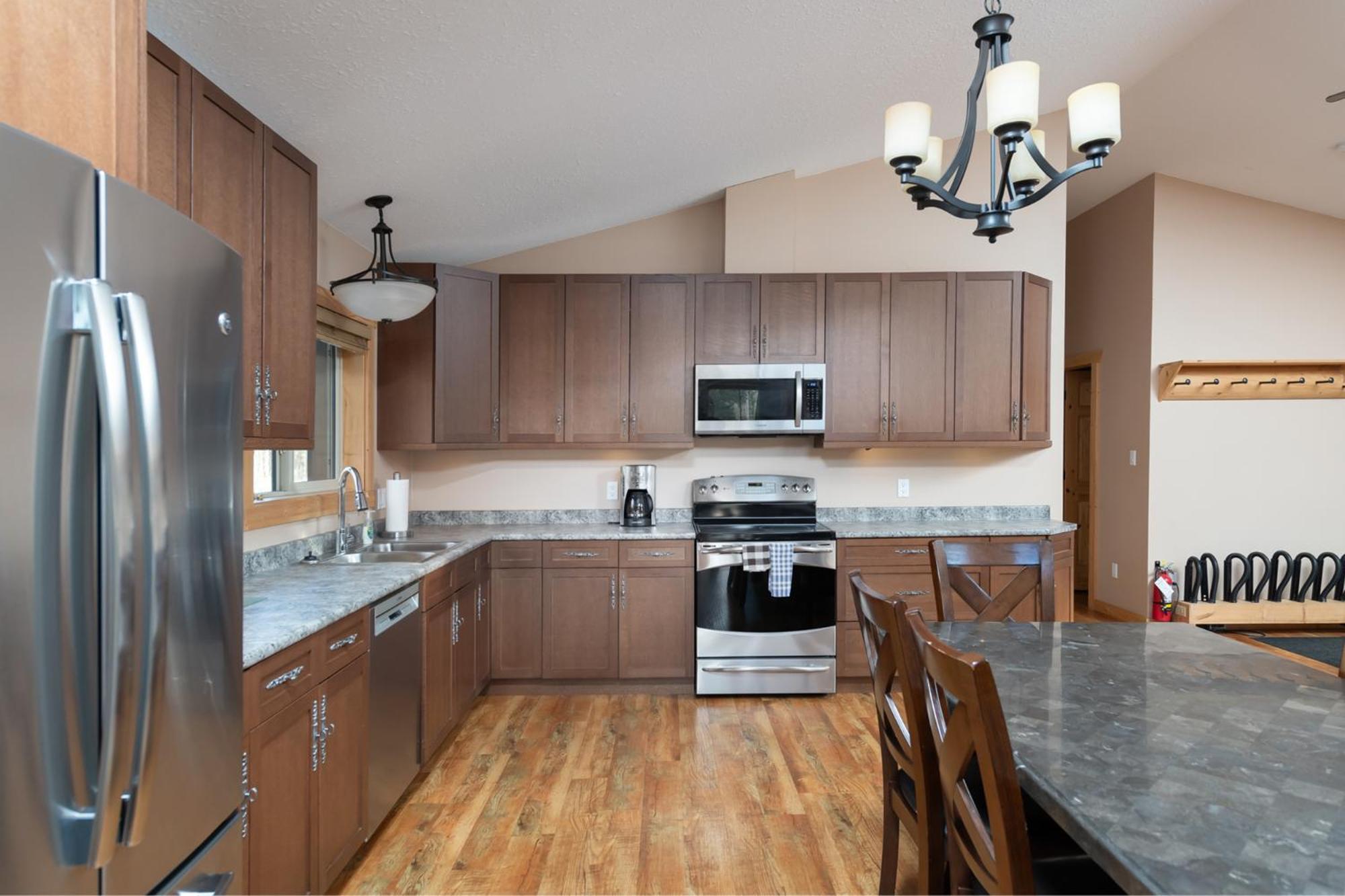 Mama Bear Villa Valemount Ngoại thất bức ảnh
